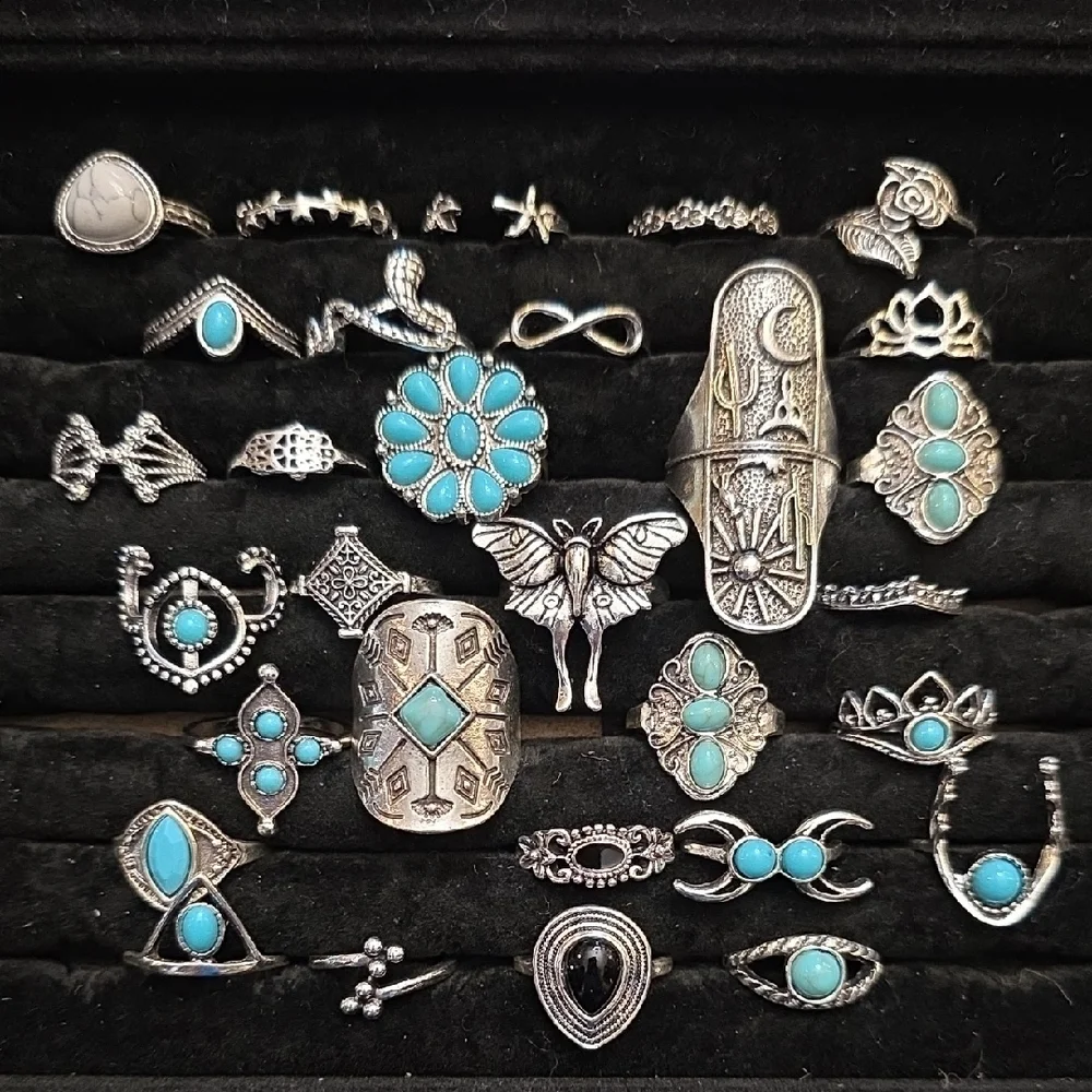 Lot of 30pcs fashion rings - Picture 1 of 3